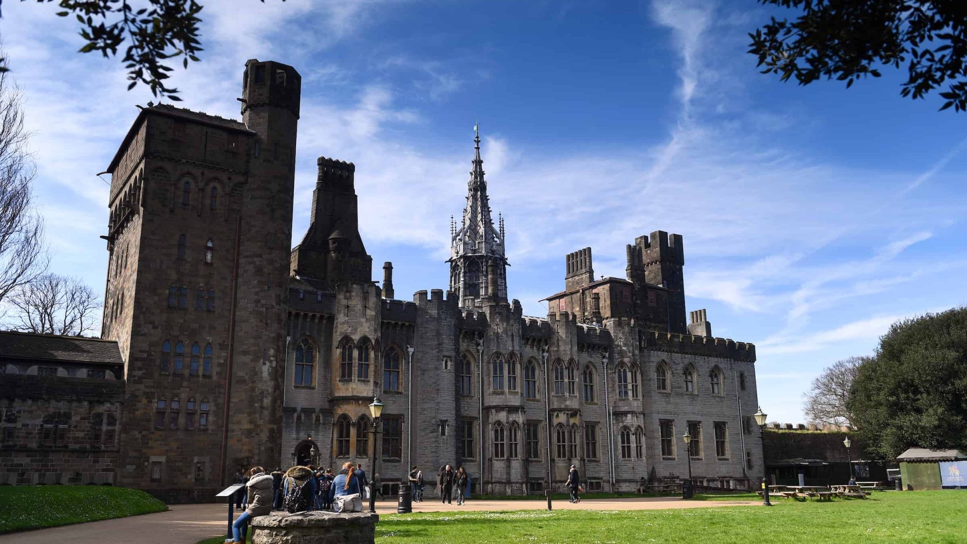 Cardiff CastleSouth Wales Cardiff Castle
South Wales
