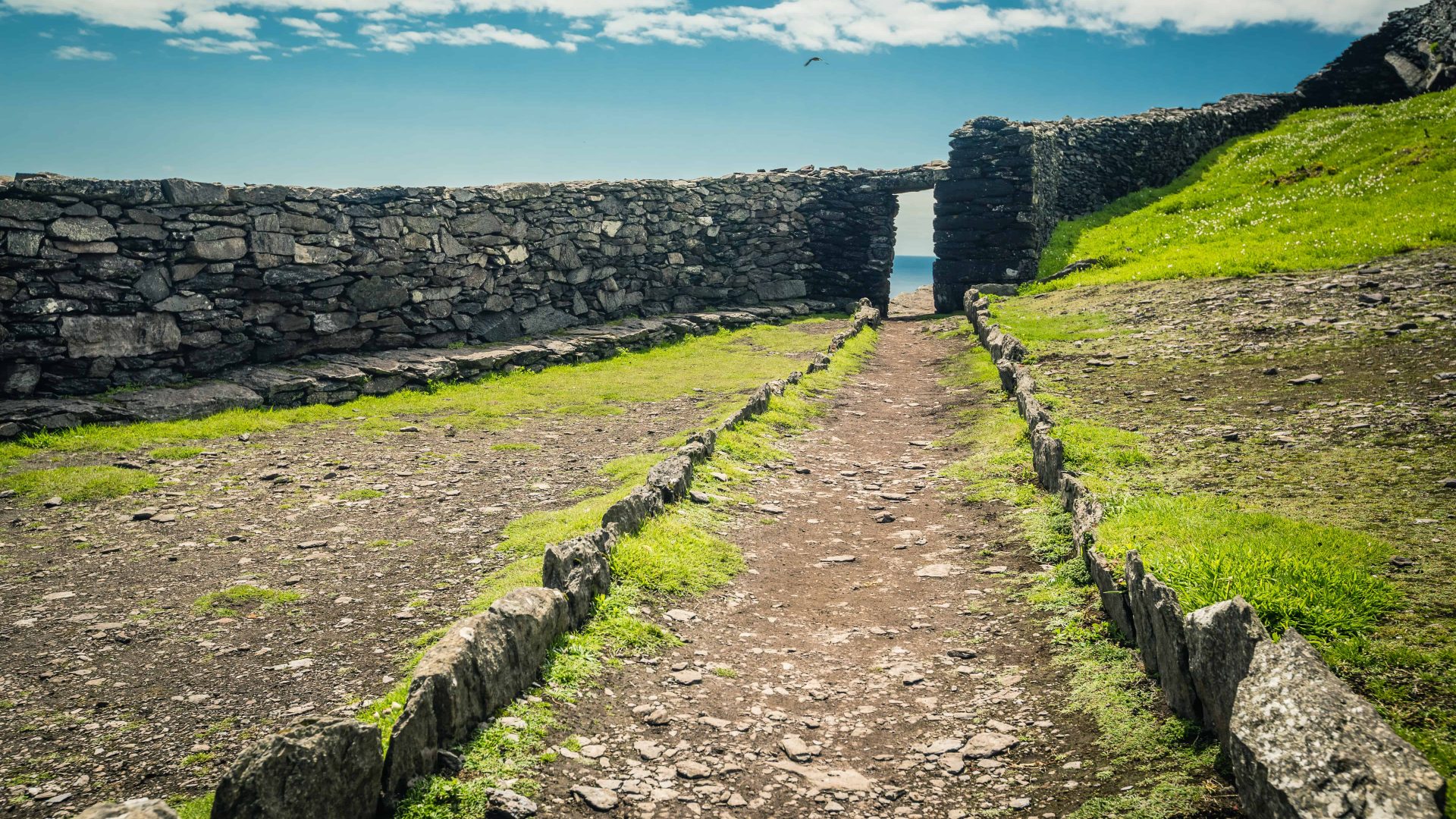 Ireland-SkelligMichael-Monastry-CasparDiederik-1415 Ireland-SkelligMichael-Monastry-CasparDiederik-1415